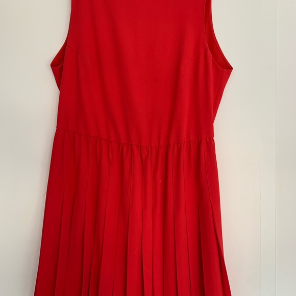 Dress - Picture 3 of 3